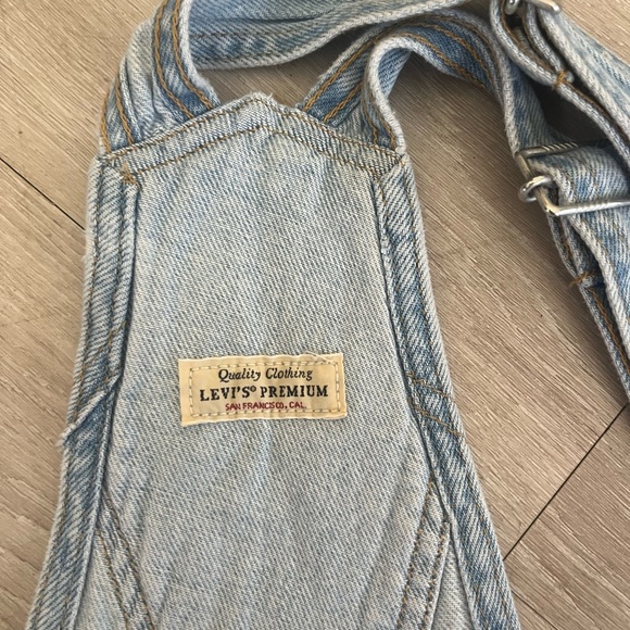 Large Levis Shorts Overalls, worn twice - Picture 4 of 4